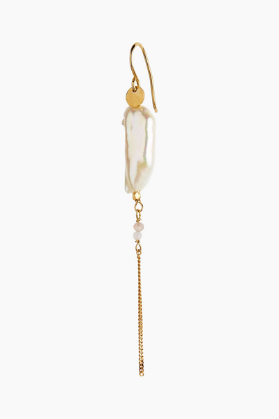 Long Baroque Pearl with Chain Earring Peach Sorbet - Gold - Stine A