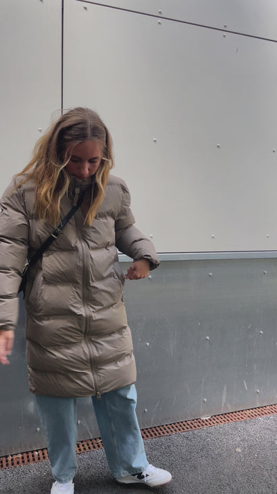 Alta Long Puffer Jacket - Taupe - Rains